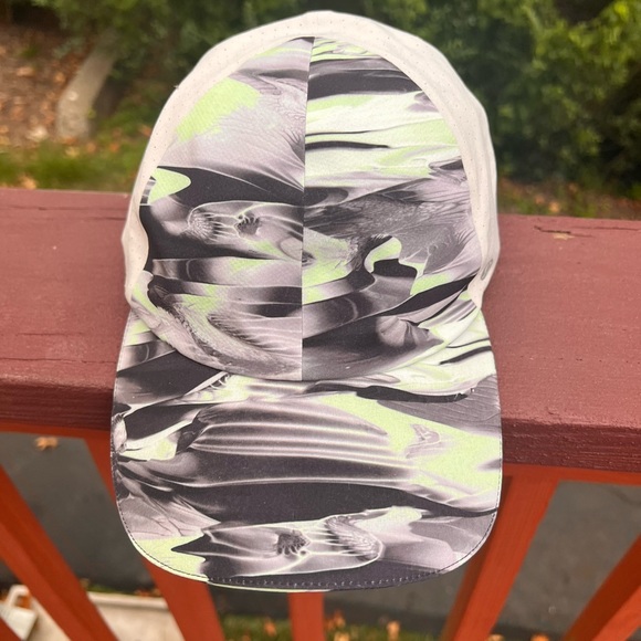 LULULEMON FAST AND FREE HAT - Picture 6 of 14